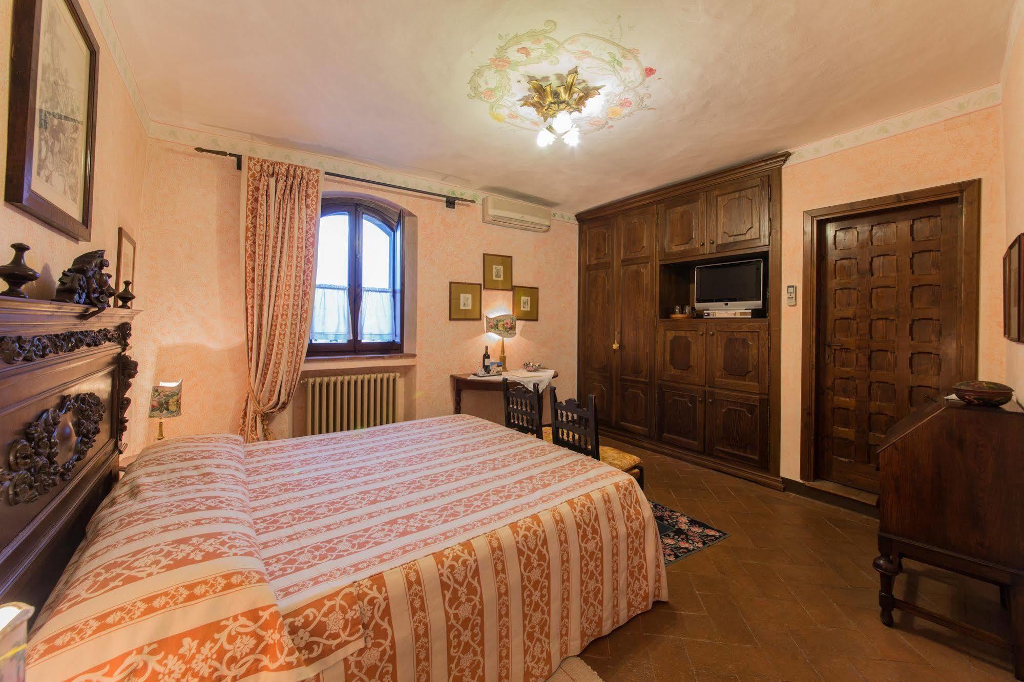 Castelletto Di Montebenichi Aparthotel Monte Benichi Exterior foto